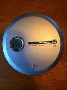 Durabrand Silver Round Portable CD Player with LCD tested!